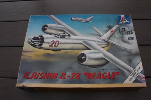 Il-28 Italeri  1/72, Hobby & Loisirs créatifs, Modélisme | Avions & Hélicoptères, Comme neuf, 1:72 à 1:144, Italeri, Envoi