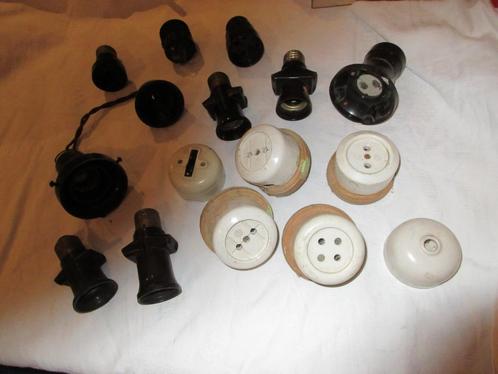 Vintage schakelaars bakeliet stopcontacten electriciteit, Antiek en Kunst, Curiosa en Brocante, Ophalen