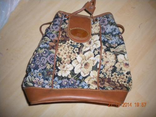 Bruine bloemige handtas, Handtassen en Accessoires, Tassen | Damestassen, Handtas, Ophalen
