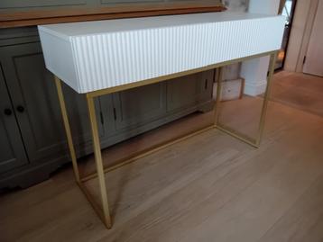 kaptafel 110 cm met geribbelde lades beschikbaar voor biedingen