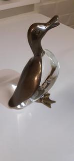 CANARD EN VERRE ET CUIVRE !, Enlèvement