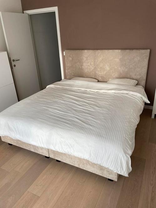 Boxspring + matras 1m80 breed, Huis en Inrichting, Slaapkamer | Boxsprings, Zo goed als nieuw, 180 cm, 210 cm, Tweepersoons, Crème