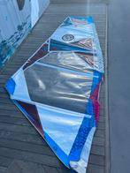 Voile north 5m / wishbone aeron mct26x / foot straps dakine, Sports nautiques & Bateaux, Comme neuf, Voile