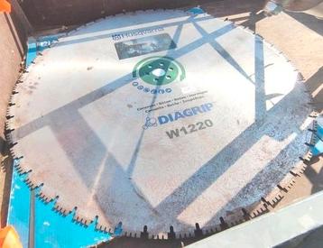 nieuw zaagblad 1200mm wandzaag beton beschikbaar voor biedingen