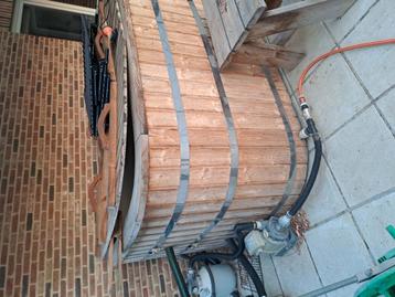 Hottub 200cm op 180 cm, Enlèvement, Utilisé