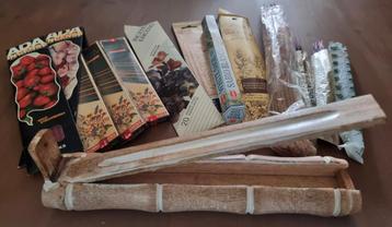 Wierook (ongeveer) 250 stuks + wierookbrander (de set) beschikbaar voor biedingen