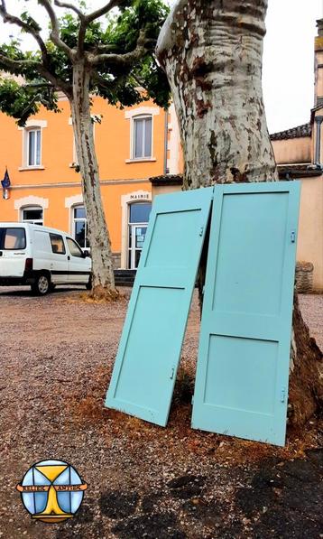 Volets ou portes espagnols anciens (bleu clair) L : 160,5 cm