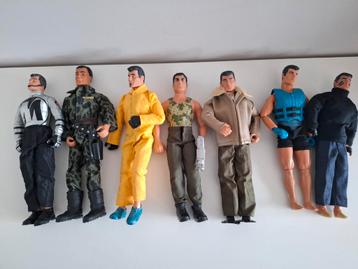Lot 7 action man poppen + assortiment extra kledij beschikbaar voor biedingen