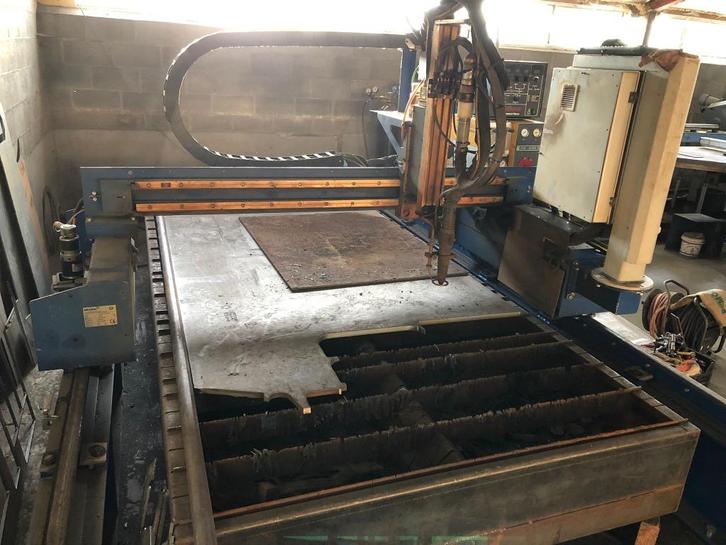 Plasmasnijtafel messer cortina DS2100 + kjellberg, Zakelijke goederen, Machines en Bouw | Lastechniek, Ophalen of Verzenden
