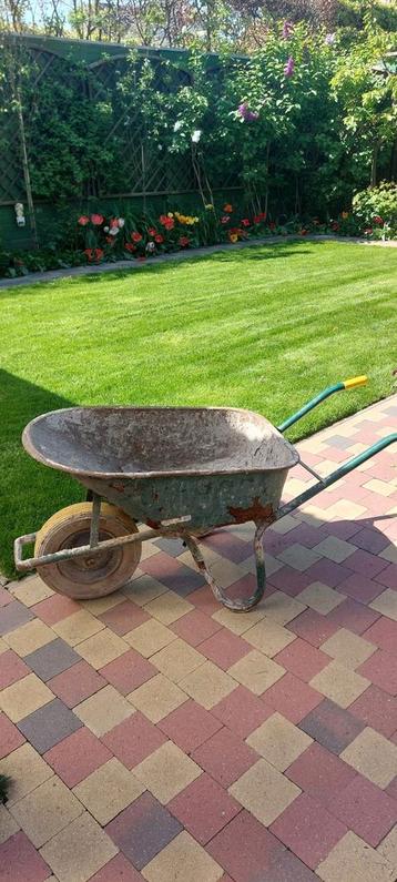 Kruiwagen met vole wiel, Ophalen, Gebruikt