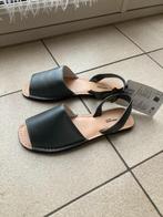 Nieuwe Grijze sandalen - maat 41, Kleding | Dames, Ophalen of Verzenden, Nieuw