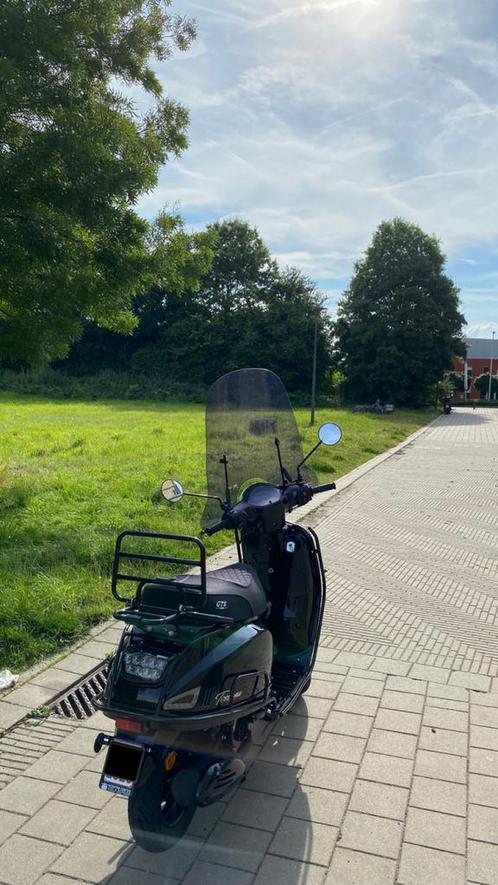 Gts toscana full option 2024, Fietsen en Brommers, Scooters | Vespa, Zo goed als nieuw, Klasse A (25 km/u), Benzine, Ophalen
