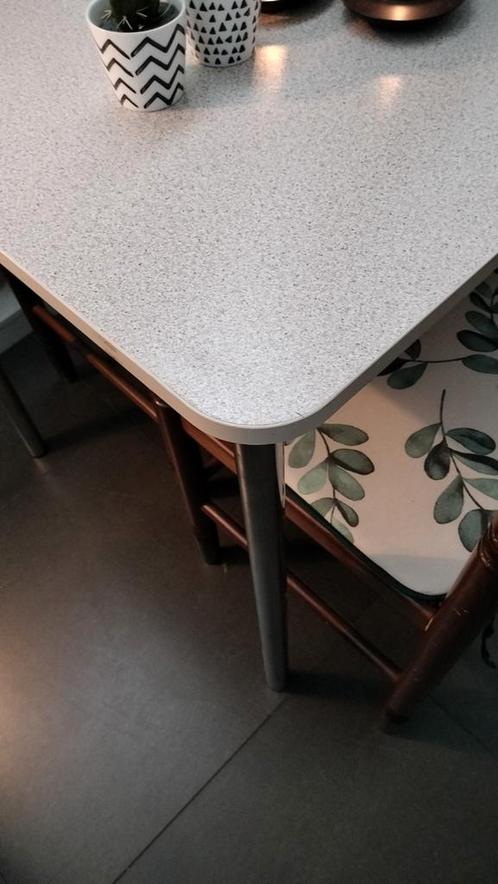 Vintage eetkamer/keuken tafel., Huis en Inrichting, Tafels | Statafels, Zo goed als nieuw, Ophalen
