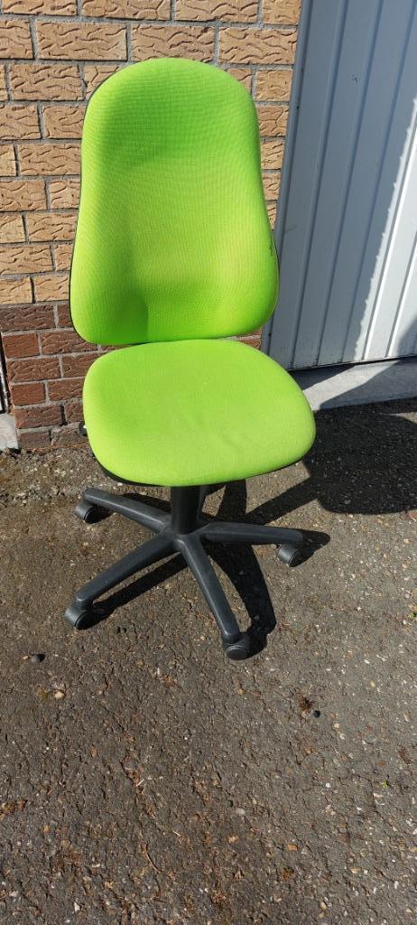 2 Bureaustoelen, Huis en Inrichting, Bureaustoelen, Zo goed als nieuw, Bureaustoel, Groen, Ophalen of Verzenden