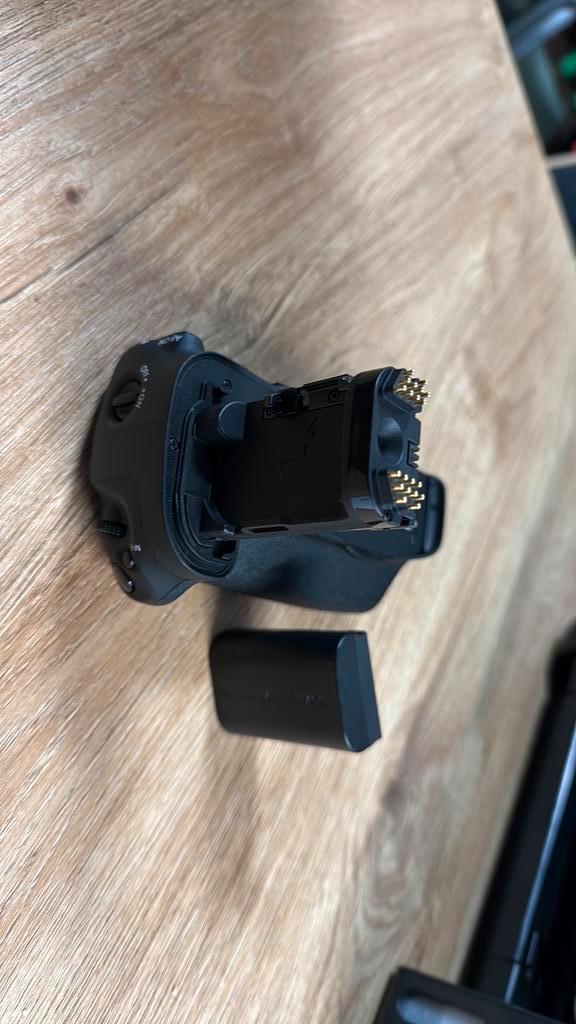 Canon BG-E20 batterijgrip voor EOS 5d mark iv, Audio, Tv en Foto, Fotocamera's Digitaal, Gebruikt, Canon, Ophalen