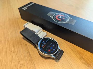 Samsung Galaxy Watch 5 Pro (Titanium, Bluetooth + Wifi) disponible aux enchères