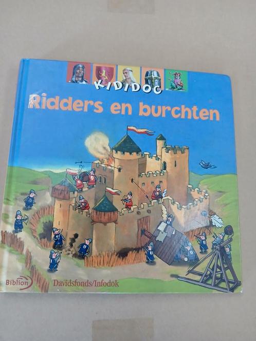 M. Longour - Ridders en burchten, Boeken, Kinderboeken | Kleuters, Zo goed als nieuw, Ophalen of Verzenden
