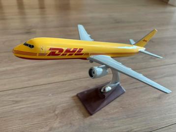 DHL schaalmodel metaal beschikbaar voor biedingen