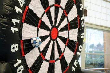 Voetbaldarts opblaasbaar spel te huur beschikbaar voor biedingen