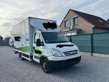 Iveco daily 3.0 D met laadklep beschikbaar voor biedingen