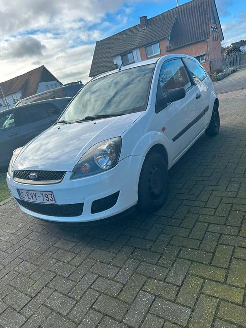 Ford fiesta lichte vracht, Auto's, Ford, Particulier, Fiësta, ABS, Airbags, Radio, Trekhaak, Diesel, Euro 4, 3 deurs, Handgeschakeld