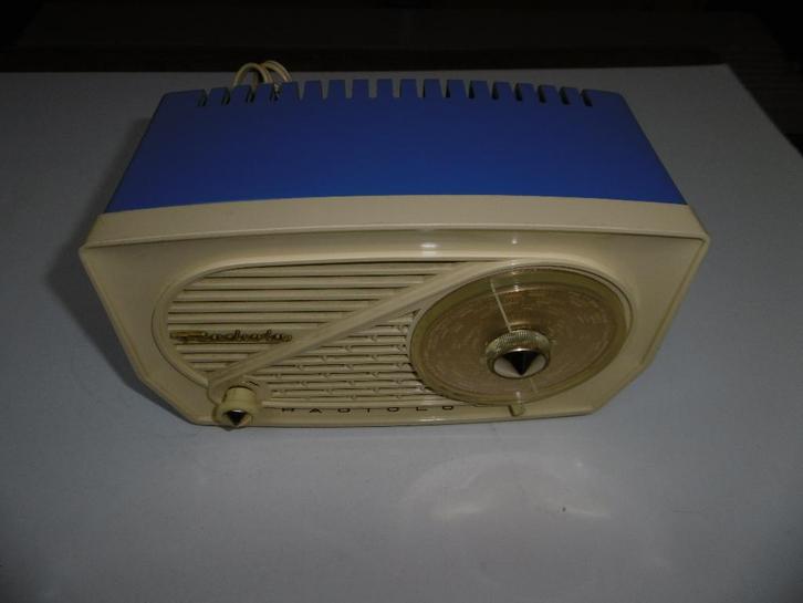 RADIO VINTAGE RADIOLA RADIOLO 1960 EN FONCT SUR GO_MOY 110v, Antiek en Kunst, Antiek | Tv's en Audio, Verzenden