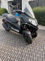 Piaggo mp 300 sport, Motoren, 300 cc, 11 kW of minder, Minimaal motorrijbewijs A2, 1 cilinder