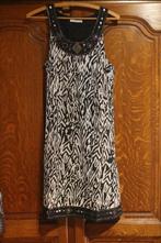 Robe noir et blanc, T.42, Autre, Ophalen, Gedragen, Wit