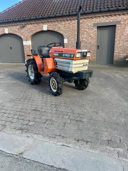 ***Kubota B1402 17cv 3cil 4x4 moderne seulement 674 heures**, Articles professionnels, Agriculture | Outils, Cultures, Culture de bulbes