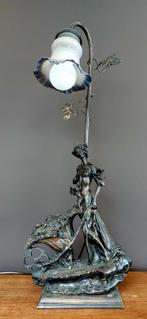 Lampe tulipe art deco, statue femme et brouette en régule, Enlèvement