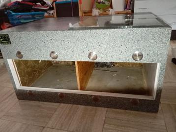 terrarium 120*80*62 met basis +10cm..compleet  beschikbaar voor biedingen