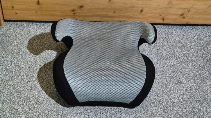 Siège auto pour enfant gris, Enfants & Bébés, Sièges auto, Comme neuf, Ceinture de sécurité, Enlèvement ou Envoi