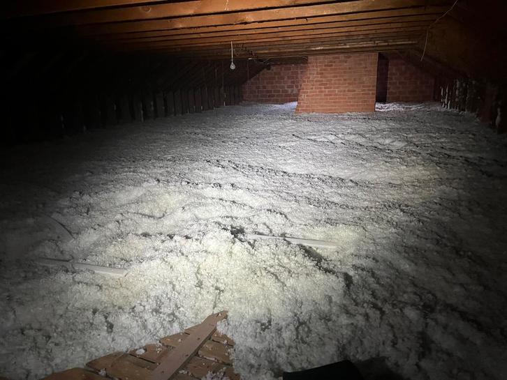 Losse glaswol isolatie voor zoldervloer - bigbag, Doe-het-zelf en Bouw, Isolatie en Afdichting, Zo goed als nieuw, Dakisolatie