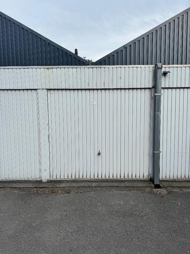 Garage-autostaanplaats Waregem, Immo, Garages en Parkeerplaatsen, Provincie West-Vlaanderen
