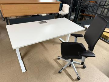 Rechte Bureau in hoogte verstelbaar T-line 160x 80 cm beschikbaar voor biedingen