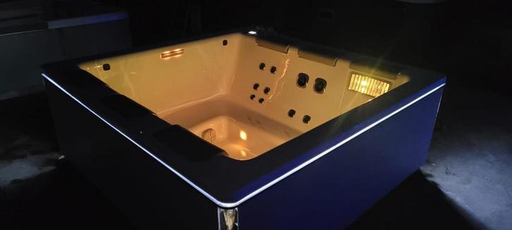 Jacuzzi Villeroy et Boch, Jardin & Terrasse, Accessoires de piscine, Comme neuf, Enlèvement