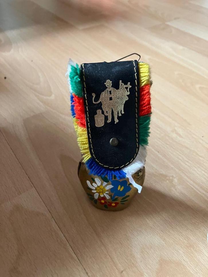 koe bel / koebelletje met kleurrijke afwerking Lugano, Antiek en Kunst, Curiosa en Brocante, Ophalen of Verzenden