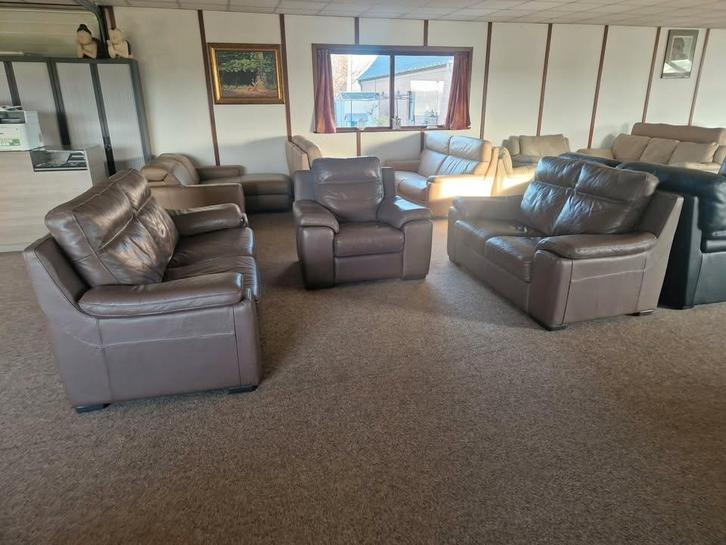 TAUPE BUFFELLEDEREN SALON 3+2+1 ZIT, Maison & Meubles, Fauteuils, Utilisé, Cuir, Enlèvement