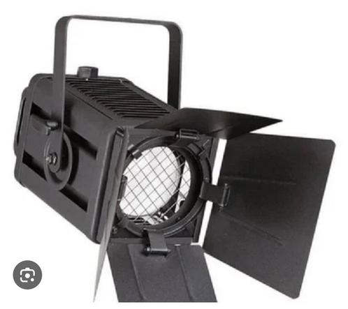 36x Fresnel ETC 750W theaterspots met of zonder 6 cases, Muziek en Instrumenten, Licht en Laser, Gebruikt, Ophalen of Verzenden