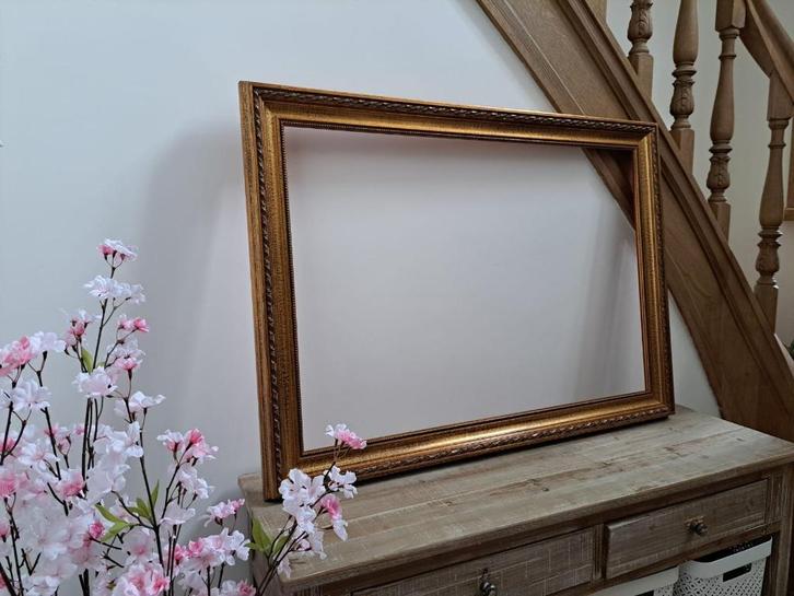 Grote goudkleurige lijst, Huis en Inrichting, Woonaccessoires | Lijsten, Gebruikt, 75 cm of meer, 75 tot 100 cm, Hout, Ophalen