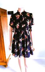 Zara - Elegante Zara jurk – XS – Tijdloze schoonheid!, Kleding | Dames, Jurken, Verzenden, Zo goed als nieuw, Knielengte, Maat 34 (XS) of kleiner