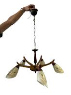 Vintage rockabilly luster / hanglamp met hout / opaline, Antiek en Kunst, Antiek | Verlichting, Ophalen of Verzenden