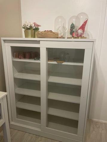 vitrinekast wit ikea beschikbaar voor biedingen