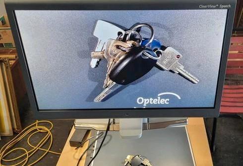 Optelec Clearview + Speech toestel  boeken/ krant lezer., Audio, Tv en Foto, Televisies, LED, Ophalen