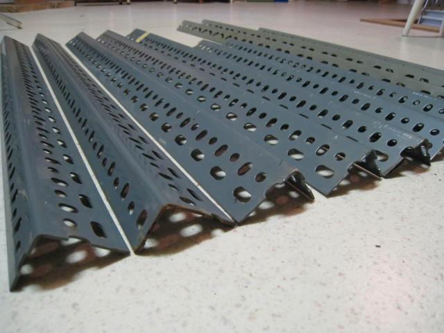 12 hoekprofielen, 11 meter totaal, dikte 2mm, 5 EUR/meter, Bricolage & Construction, Quincaillerie & Fixations, Enlèvement