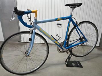 RETRO koersfiets aluminium.  VICINI (compagnolo.) beschikbaar voor biedingen