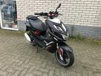 DIKKE YAMAHA AEROX R 45KM BROM 2-TAKT MATBLACK BJ2015 6000KM, Tweetakt, Gebruikt, Aerox, Ophalen of Verzenden