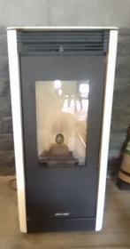 Pelletkachel Jolly mec .8kw.zo goed als nieuw .2 jaar., Ophalen, Zo goed als nieuw, Overige brandstoffen, Pelletkachel