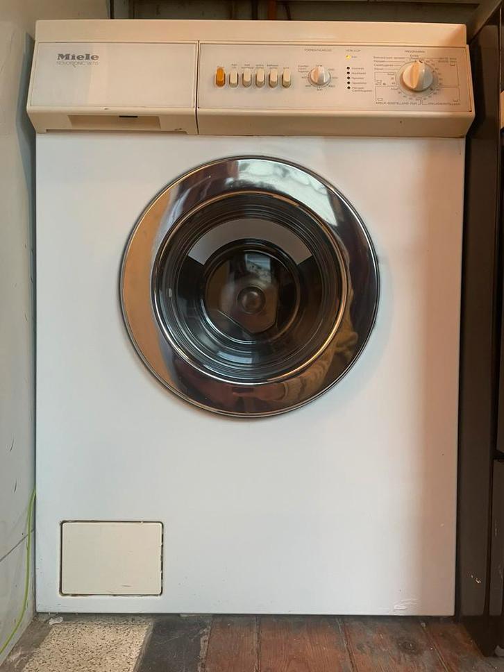 Miele novotronic w715, Elektronische apparatuur, Wasmachines, Gebruikt, Voorlader, 4 tot 6 kg, 85 tot 90 cm, 1200 tot 1600 toeren