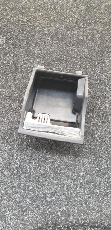 Asbak W209 Mercedes niet gerookt E040517221 origineel 2002 / beschikbaar voor biedingen